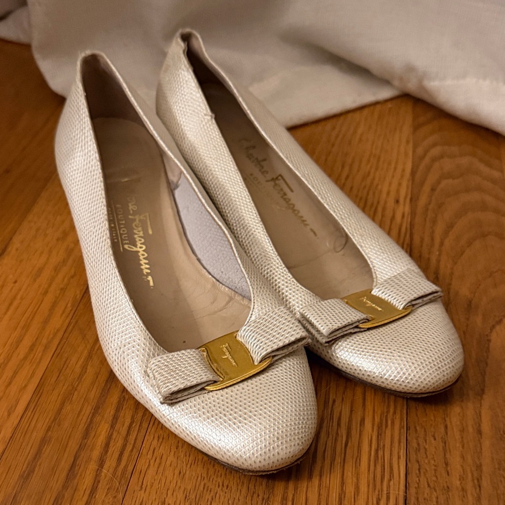 Salvatore Ferragamo Women's Textured Cream Flats with Gold Accent